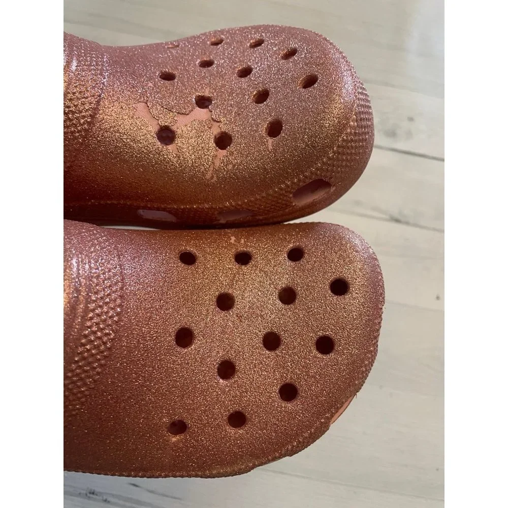 Crocs light‎ pink glitter size 4